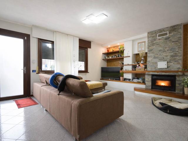 VILLA A SCHIERA in VENDITA a CAORSO di 4 vani