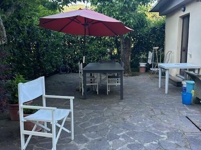 Villa a schiera in vendita a Camaiore