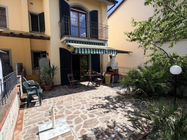 Villa a schiera in vendita a Campi Bisenzio