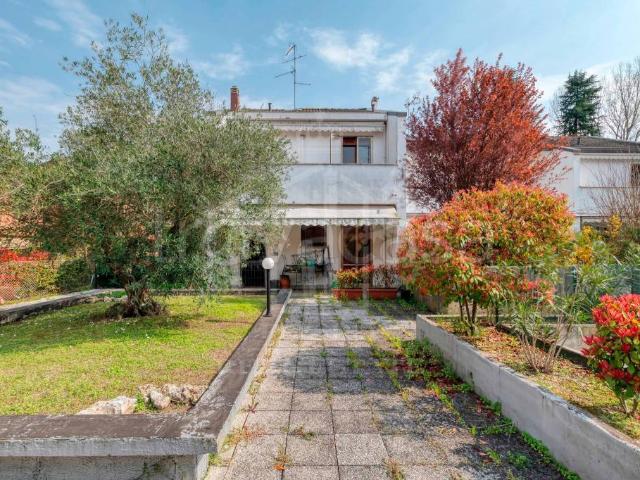 Villa a schiera in vendita a Casalecchio di Reno via del Lido