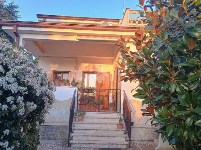 Villa a schiera in vendita a Cassano delle Murge