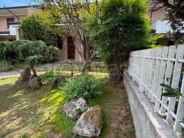 Villa a schiera in vendita a Castano Primo via Magenta