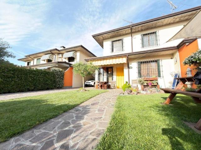 Villa a schiera in vendita a Castel Goffredo viale Monte Grappa, 20A