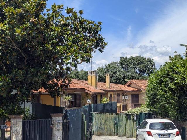 Villa a schiera in vendita a Castelnuovo di Porto via Monte Rosa, 8