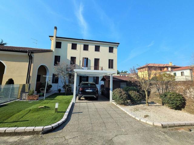 Villa a schiera in vendita a Castelfranco Veneto