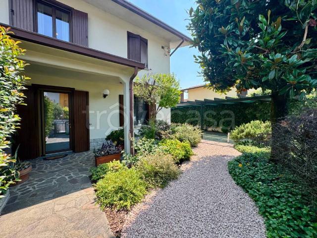 Villa a schiera in vendita a Castelverde via delle Ortensie