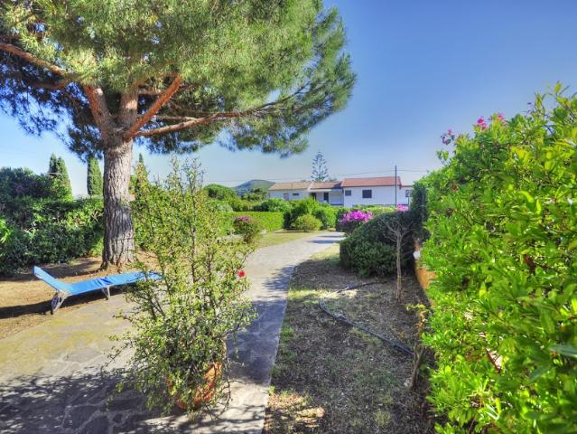 VILLA A SCHIERA in VENDITA a CAPOLIVERI di 4 vani
