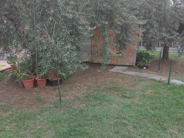 VILLA A SCHIERA in VENDITA a CARMIGNANO seano di 7 vani