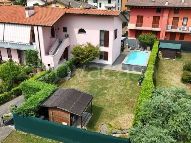 Villa a schiera in vendita a Carobbio degli Angeli via Campolungo 35B