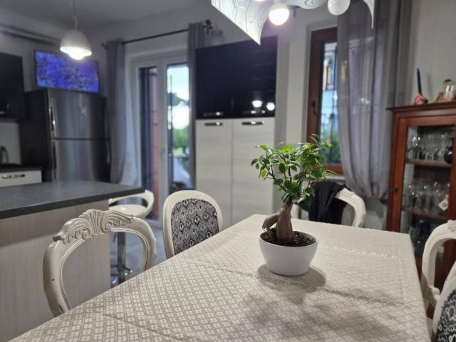 Villa a schiera in vendita a Carrara