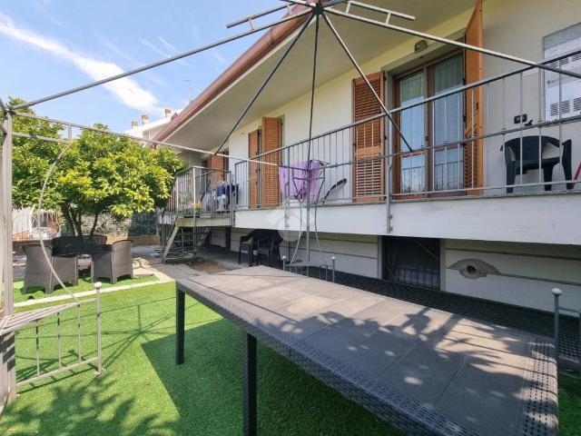 Villa a schiera in vendita a Carugate via Fratelli Cervi, 26