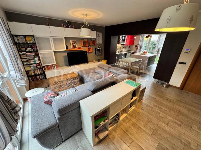 Villa a schiera in vendita a Cesate via Mantova, 2
