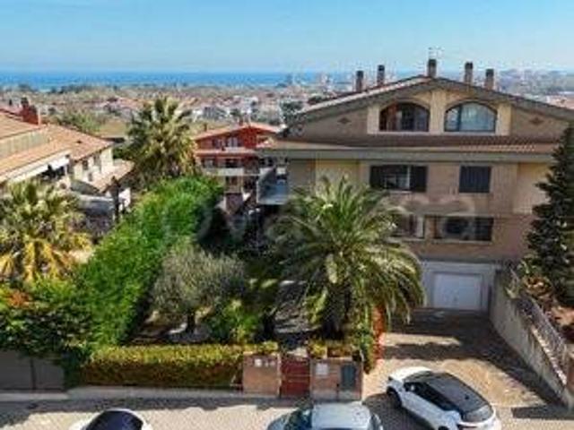 Villa a schiera in vendita a Città Sant'Angelo via Levante, 33