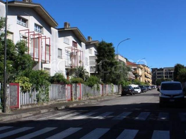 Villa a schiera in vendita a Cologno Monzese via degli Aceri, 21, San Maurizio Al Lambro