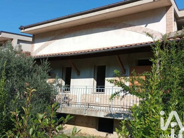 Villa a schiera in vendita a Collecorvino