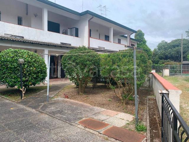 Villa a schiera in vendita a Comacchio viale Danimarca, Lido Delle Nazioni