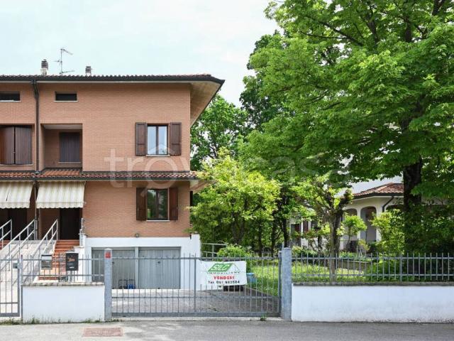 Villa a schiera in vendita a Crevalcore via Giacomo Lercaro, 25/b