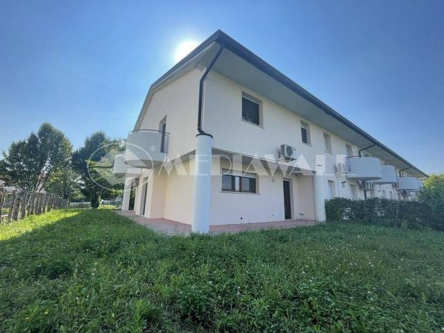 Villa a schiera in vendita a Fanna