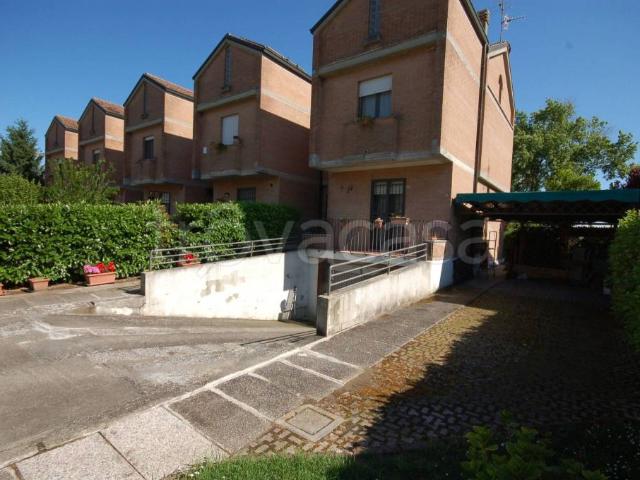 Villa a schiera in vendita a Ferrara via della Crispa, 50/e, Pontegradella