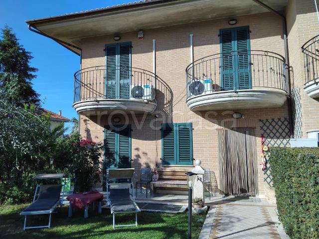 Villa a schiera in vendita a Folignano via Antonio Vivaldi