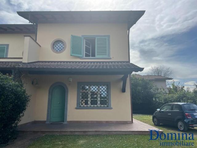 Villa a schiera in vendita a Forte dei Marmi