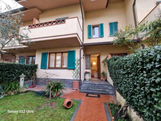 Villa a schiera in vendita a Forte Dei Marmi