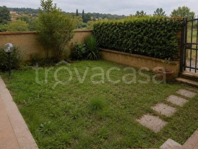 Villa a schiera in vendita a Guidonia Montecelio viale Valle dell'Aniene
