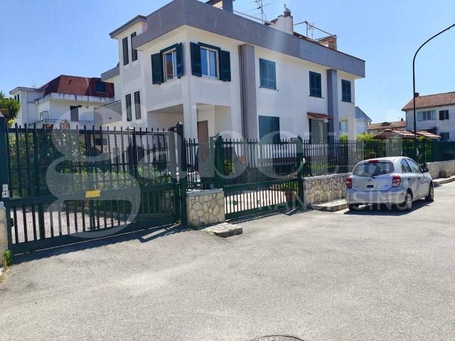 Villa a schiera in vendita a Giugliano In Campania