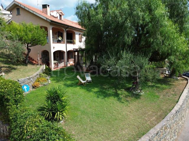 Villa a schiera in vendita a Giustenice