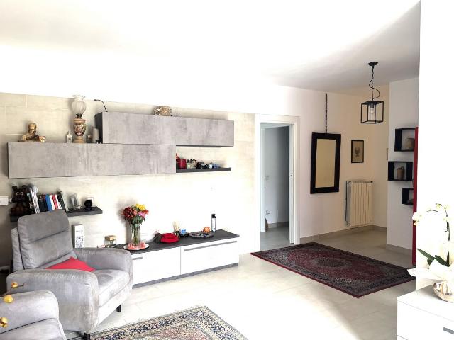 VILLA A SCHIERA in VENDITA a GROSSETO ISTIA D'OMBRONE di 4 vani