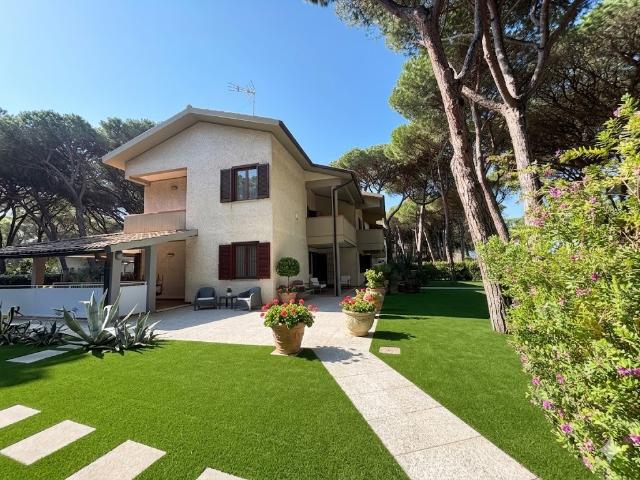 VILLA A SCHIERA in VENDITA a GROSSETO PRINCIPINA A MARE di 6 vani
