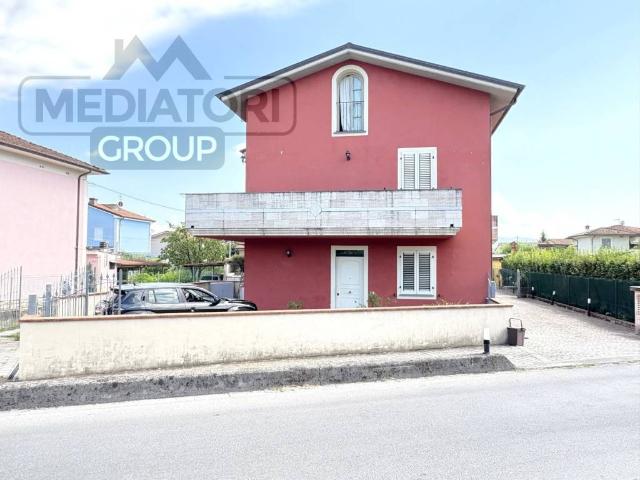Villa a schiera in vendita a Lucca via dell'Acquacalda, 1278, San Pietro a Vico San Cassiano