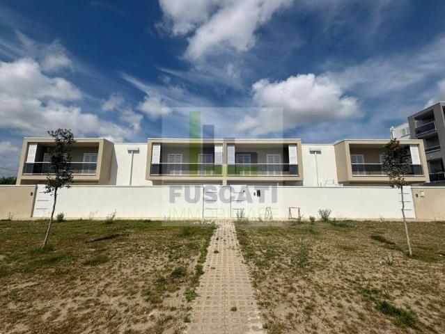 Villa a schiera in vendita a Lusciano via Salvo d'Acquisto