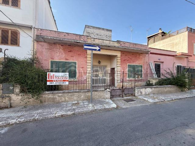 Villa a schiera in vendita a Lecce via Gaetano Donizetti, 7, Stazione