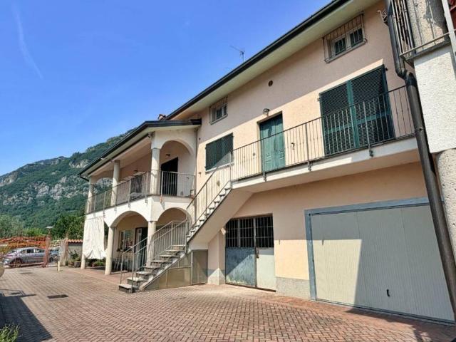 Villa a schiera in vendita a Lierna via Ciserino, 7
