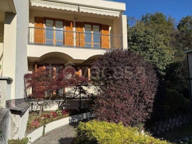 Villa a schiera in vendita a Parè, Valmadrera