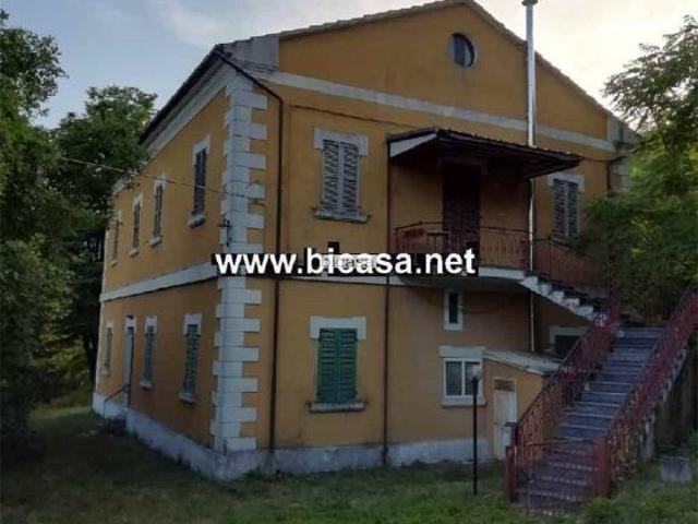 Villa a schiera in vendita a Pergola via montaiate