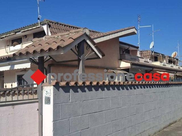 Villa a schiera in vendita a Pomezia
