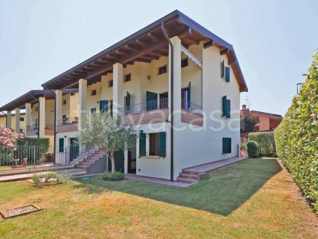 Villa a schiera in vendita a Quattro Castella via Matilde di Canossa