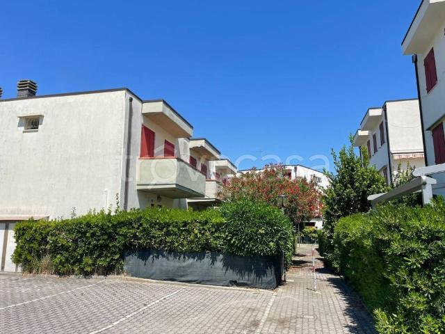Villa a schiera in vendita a Ravenna viale Giuseppe Verdi, 118, Lido Adriano Lido di Dante