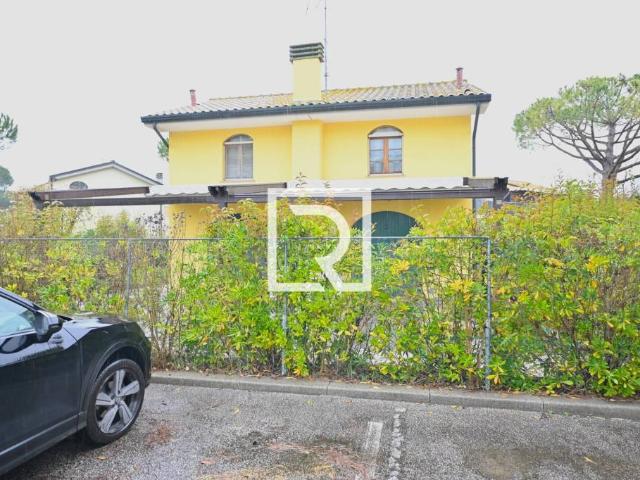 Villa a schiera in vendita a Ravenna viale delle americhe, 120, Punta Marina