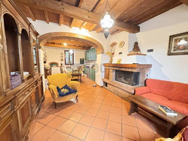 Villa a schiera in vendita a Reggello, Tosi