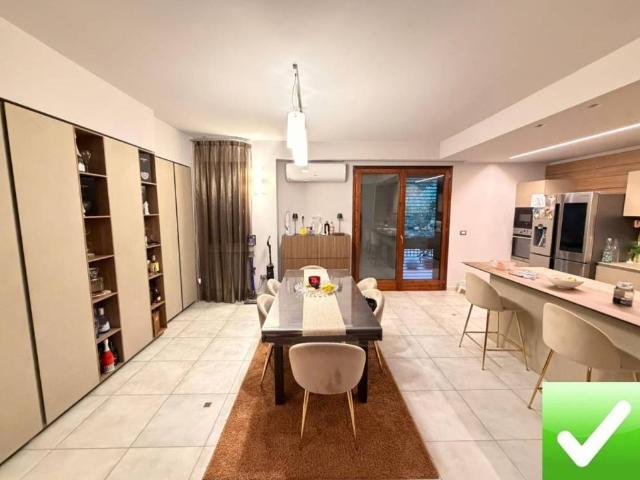 Villa a schiera in vendita a Reggio di Calabria, Sbarre