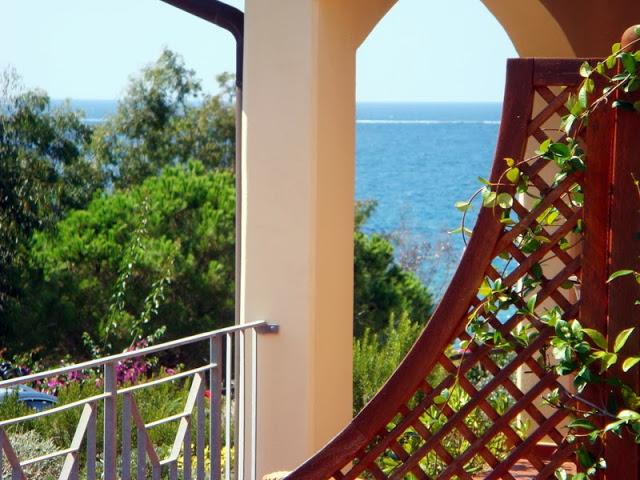 VILLA A SCHIERA in VENDITA a RIO RIO NELL'ELBA di 8 vani