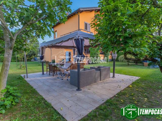 Villa a schiera in vendita a Robecco Sul Naviglio