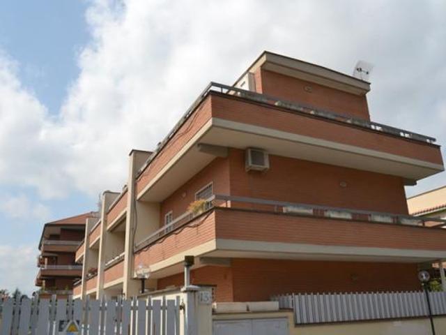 Villa a schiera in vendita a Roma