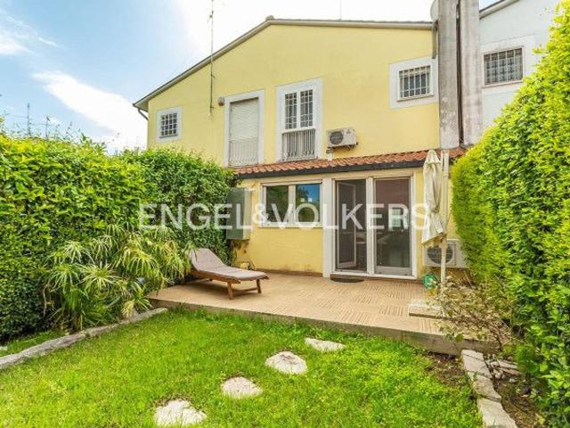 Villa a schiera in vendita a Roma