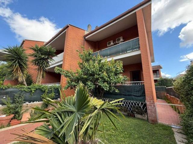 Villa a schiera in vendita a Roma