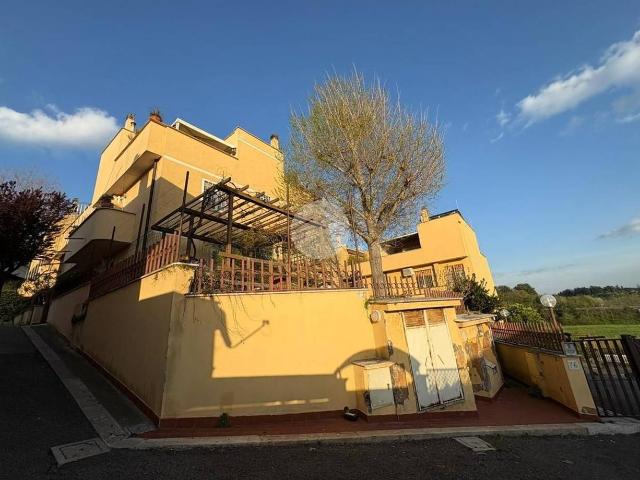 Villa a schiera in vendita a Roma