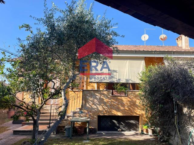 Villa a schiera in vendita a Roma, Infernetto